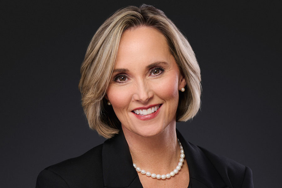 Headshot of Melissa Dykstra, Worthington Steel vice president of corporate communications and investor relations.